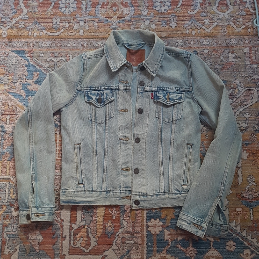 Levi's trucker jacket